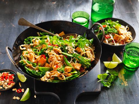 Tofu And Green Vegetable Pad Thai
